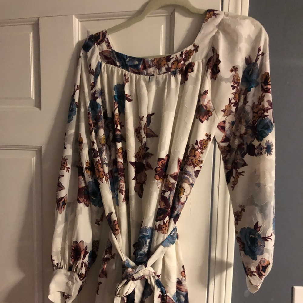 Flowy dress with tie from vici dolls